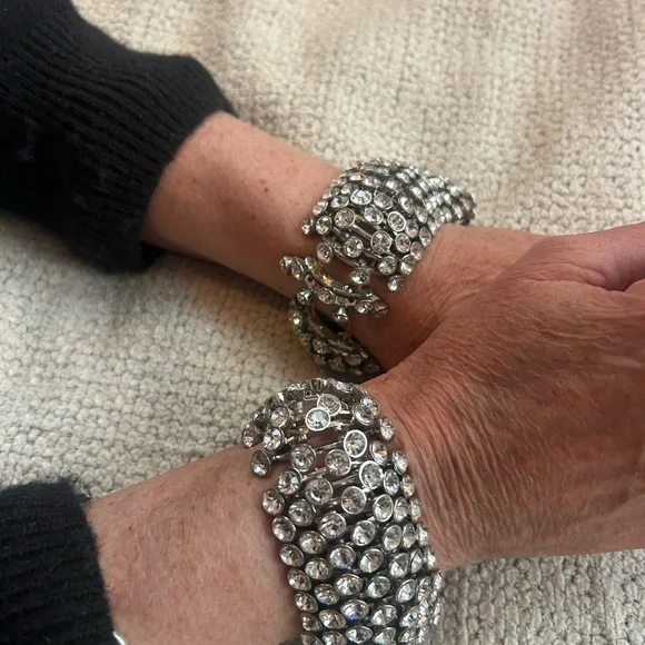 Chic Dazzling Silver Rhinestones Bracelets/Cuffs❤️0/S - Picture 2 of 8